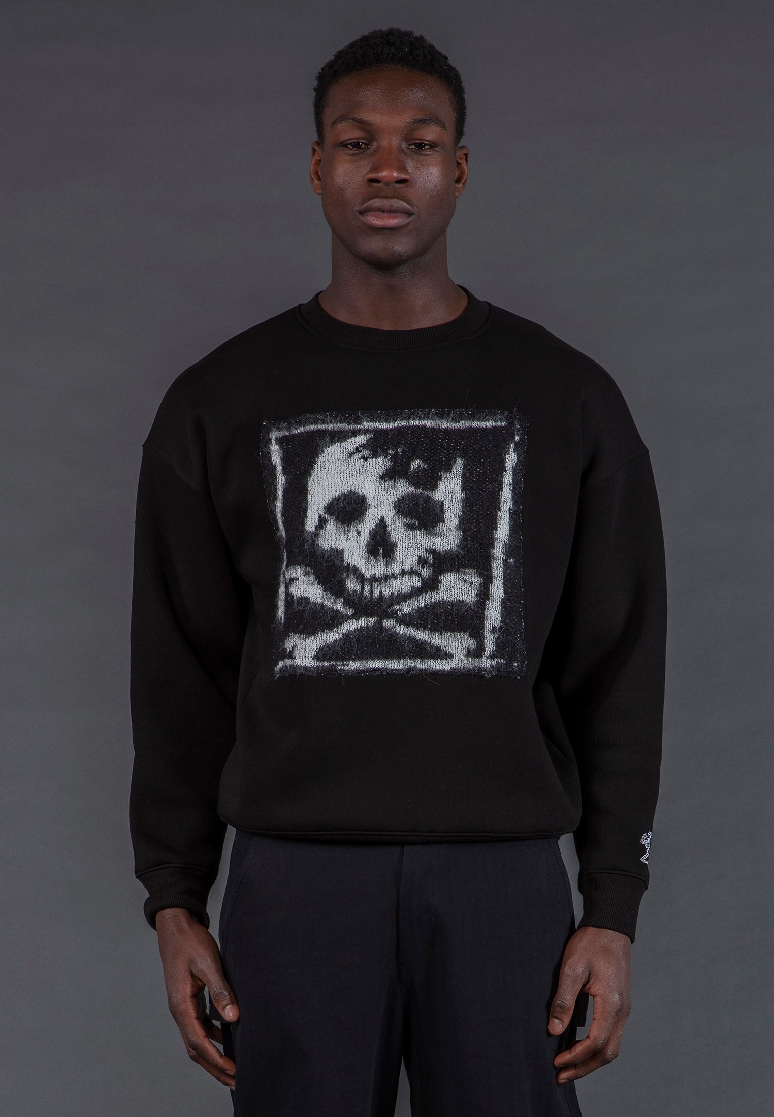ANTARSIA SKULL SWEAT BLACK